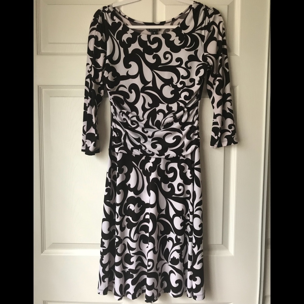 EN FOCUS studio Midi Black and White Dress